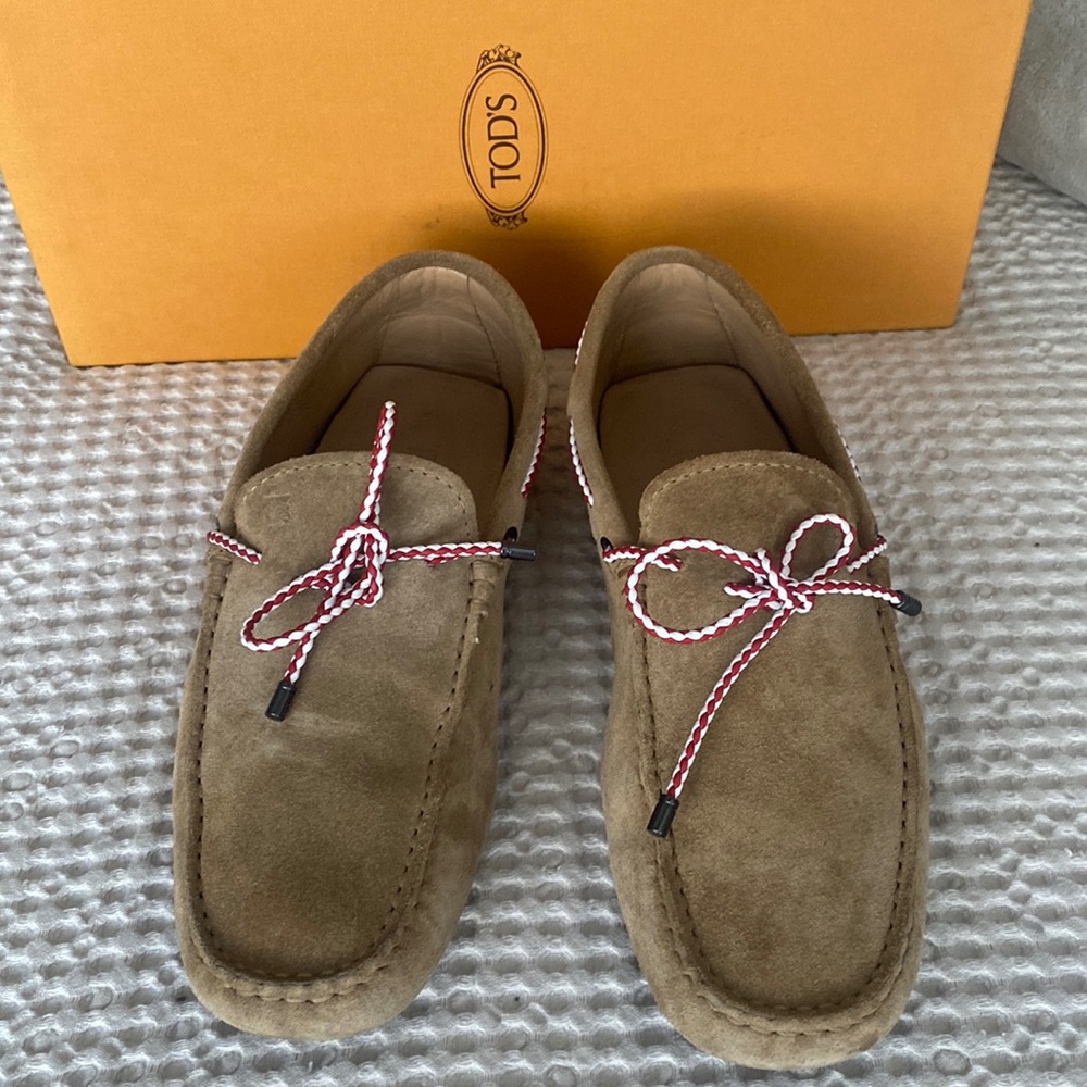 Tods tan suede driving shoes